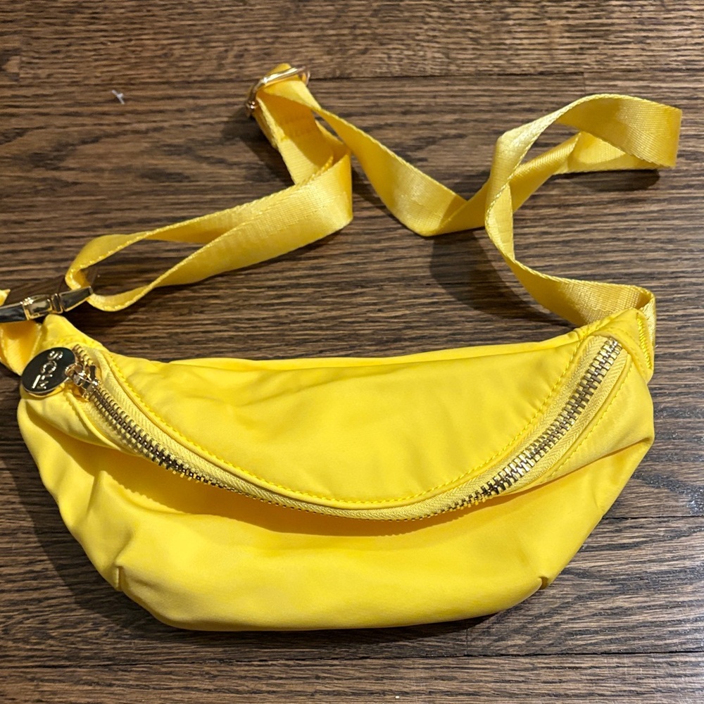 Stoney Clover Retired Lemon Fanny Pack